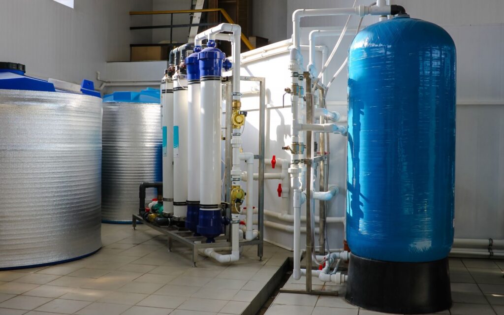 Under-sink reverse osmosis drinking water system